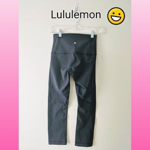 Lululemon black size 4